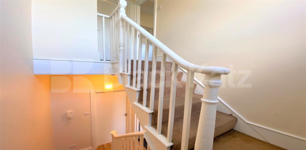 			2 Bedroom, 1 bath, 1 reception Apartment			 Gifford Street N1, Caledonian road / Kings cross